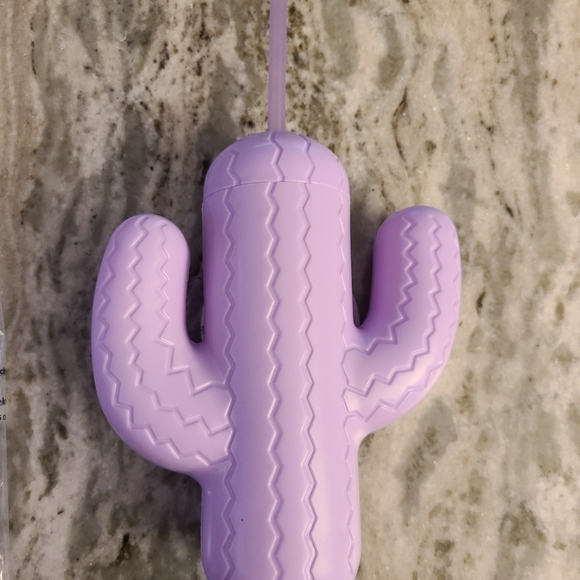 Cups - Picture 2 of 5